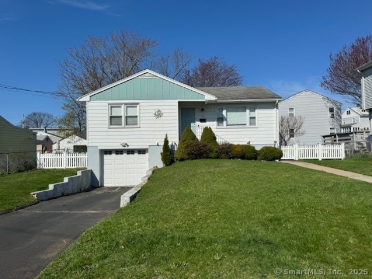 72 Ocean View, New Haven, 06512, 3 Bedrooms Bedrooms, 0 ,2 BathroomsBathrooms,Residential Rental,For Sale,Ocean View,0,24142799