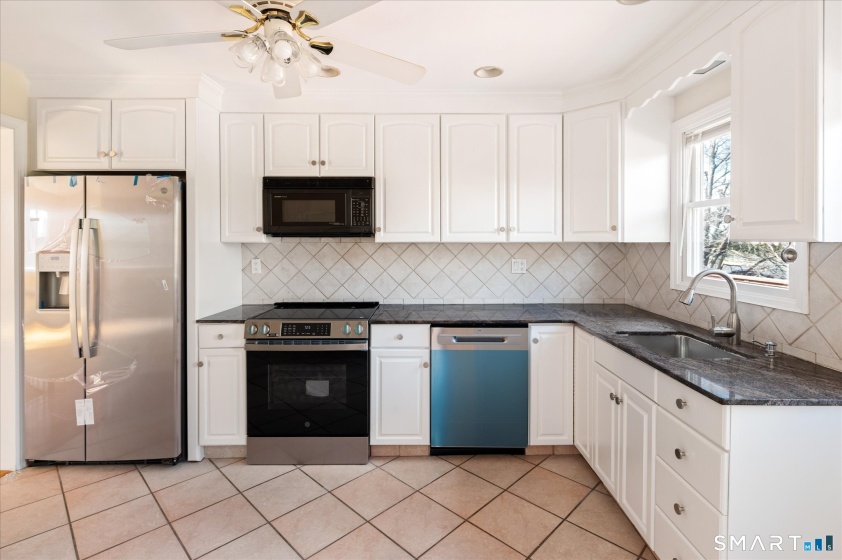 48 Lanell, Stamford, 06902, 3 Bedrooms Bedrooms, 0 ,1 BathroomBathrooms,Residential Rental,For Sale,Lanell,0,24145256