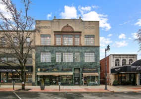 360 Main, Middletown, 06457, 3 Bedrooms Bedrooms, 0 ,1 BathroomBathrooms,Residential Rental,For Sale,Main,0,24147286