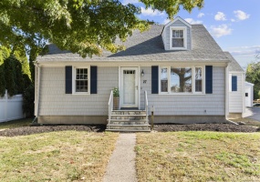 27 Reef, Fairfield, 06824, 4 Bedrooms Bedrooms, 0 ,1 BathroomBathrooms,Residential Rental,For Sale,Reef,0,24143554