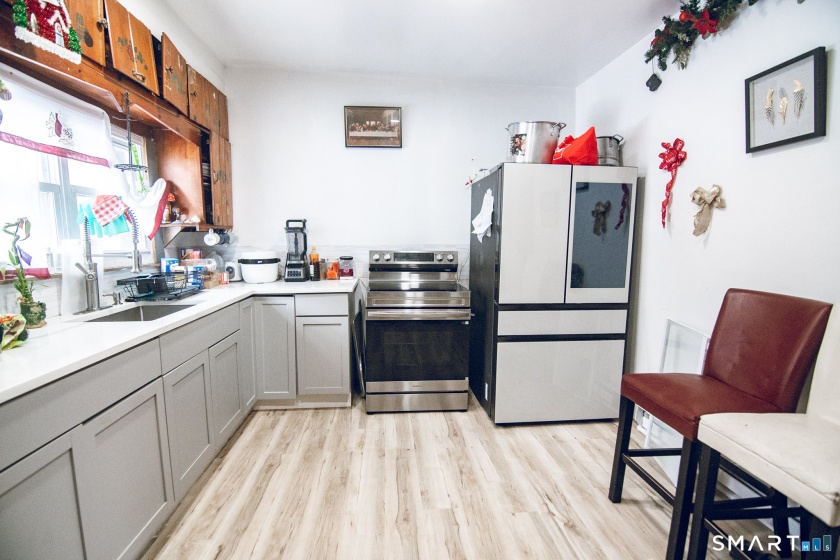 947 Pearl Lake, Waterbury, 06706, 2 Bedrooms Bedrooms, 0 ,1 BathroomBathrooms,Single Family For Sale,For Sale,Pearl Lake,0,24154927