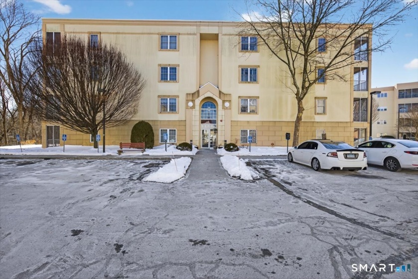 75 Washington, Hamden, 06518, 2 Bedrooms Bedrooms, 0 ,2 BathroomsBathrooms,Condo/co-op For Sale,For Sale,Washington,0,24152906