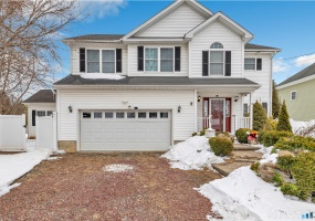 240 Highland, Stratford, 06614, 4 Bedrooms Bedrooms, 0 ,2 BathroomsBathrooms,Residential Rental,For Sale,Highland,0,24156939