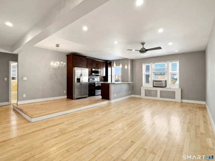 70 Strawberry Hill, Stamford, 06902, 1 Bedroom Bedrooms, 0 ,1 BathroomBathrooms,Condo/co-op For Sale,For Sale,Strawberry Hill,0,24157184