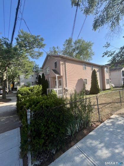 92 Arch, New Haven, 06519, 3 Bedrooms Bedrooms, 0 ,1 BathroomBathrooms,Residential Rental,For Sale,Arch,0,24164349