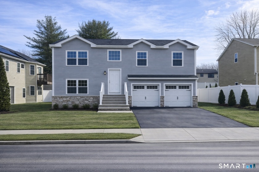 15 Yorktown, Waterbury, 06704, 3 Bedrooms Bedrooms, 0 ,2 BathroomsBathrooms,Single Family For Sale,For Sale,Yorktown,0,24161692