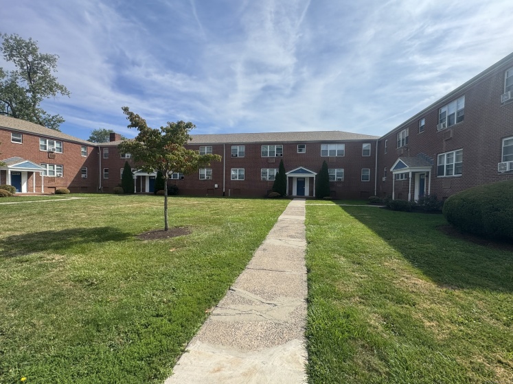 768 New Britain, Hartford, 06106, 2 Bedrooms Bedrooms, 0 ,1 BathroomBathrooms,Residential Rental,For Sale,New Britain,0,24148174