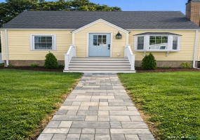 74 Oldfield, Fairfield, 06824, 5 Bedrooms Bedrooms, 0 ,2 BathroomsBathrooms,Residential Rental,For Sale,Oldfield,0,24158829