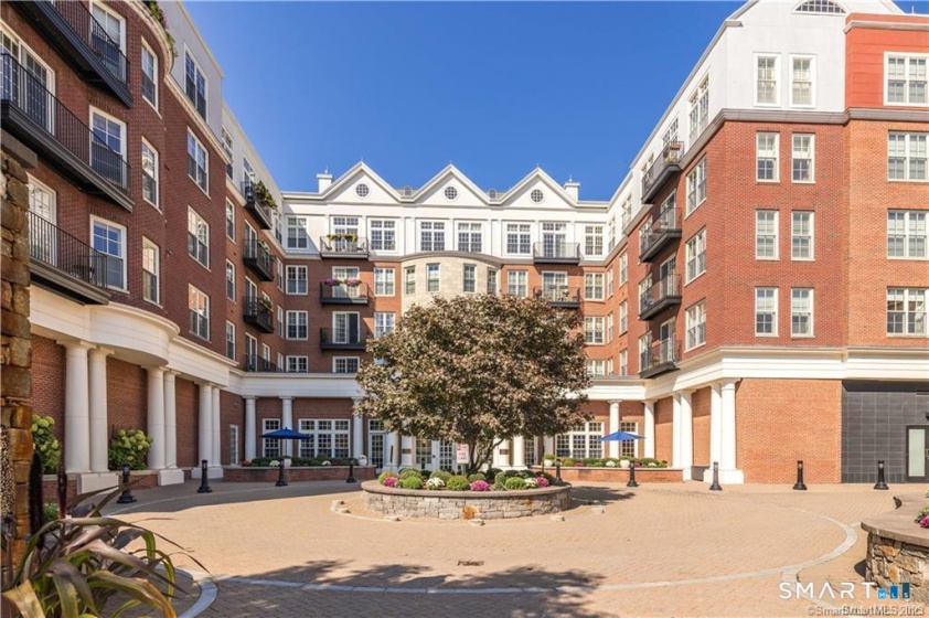 85 Memorial, West Hartford, 06107, 2 Bedrooms Bedrooms, 0 ,2 BathroomsBathrooms,Residential Rental,For Sale,Memorial,0,24166213