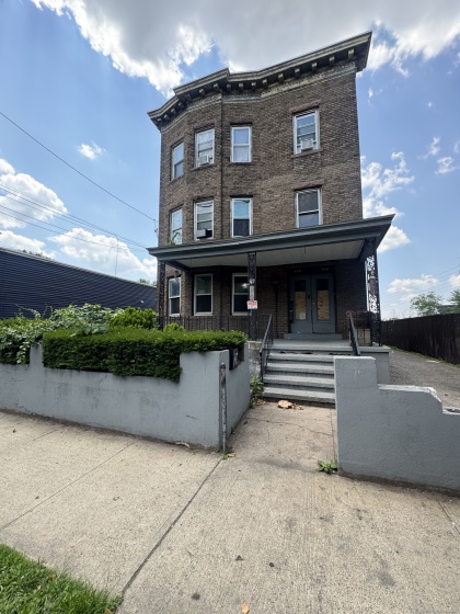 648 Ferry, New Haven, 06513, 4 Bedrooms Bedrooms, 0 ,1 BathroomBathrooms,Residential Rental,For Sale,Ferry,0,24170374