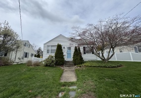 42 Parkway, New London, 06320, 4 Bedrooms Bedrooms, 0 ,2 BathroomsBathrooms,Residential Rental,For Sale,Parkway,0,24170404 42 Parkway, New London, 06320, 4 Bedrooms Bedrooms, 0 ,2 BathroomsBathrooms,Residential Rental,For Sale,Parkway,0,24170404