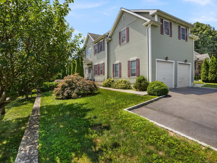 56 Barholm, Stamford, 06907, 4 Bedrooms Bedrooms, 0 ,3 BathroomsBathrooms,Residential Rental,For Sale,Barholm,0,24170701
