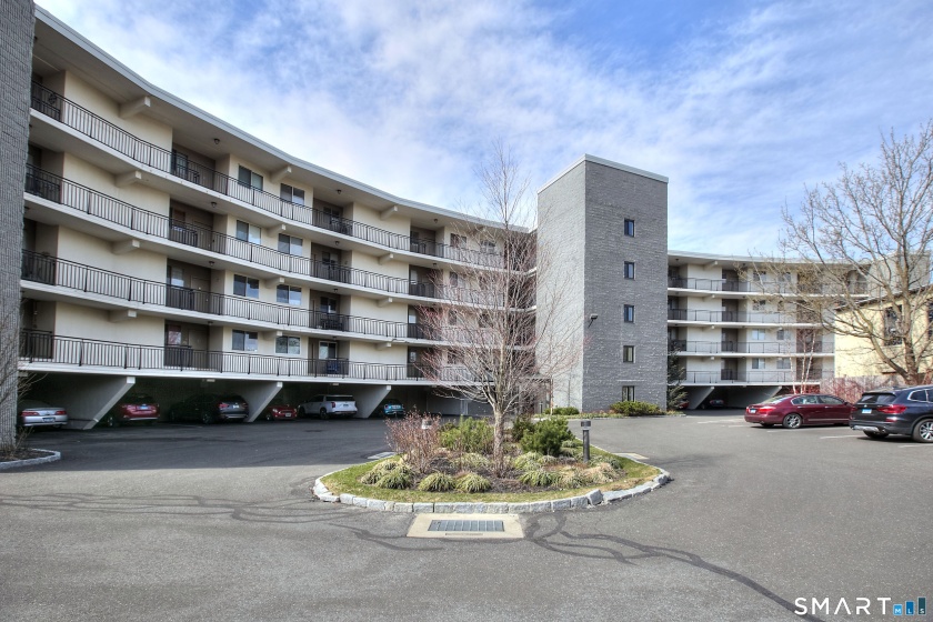 100 Seaview, Norwalk, 06855, 2 Bedrooms Bedrooms, 0 ,2 BathroomsBathrooms,Condo/co-op For Sale,For Sale,Seaview,0,24122289