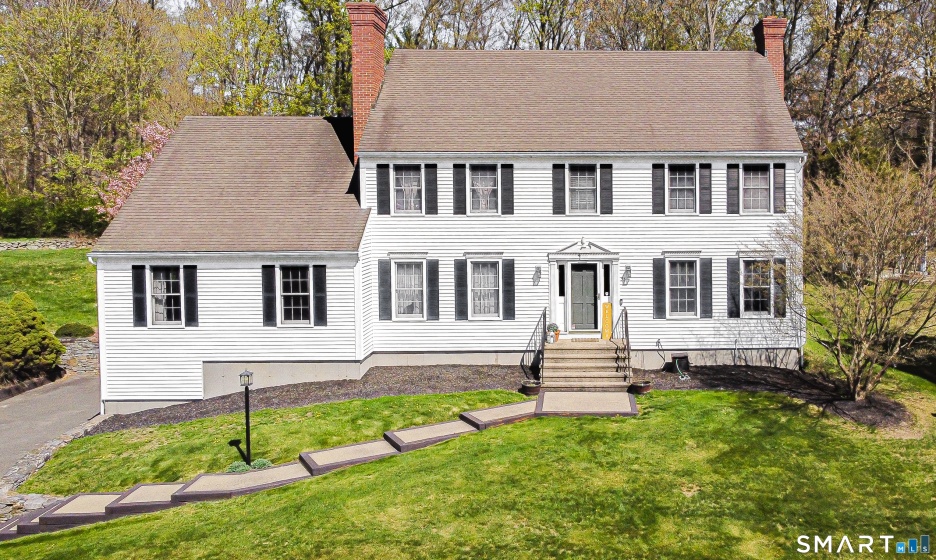 33 Country Club Woods, Waterbury, 06708, 3 Bedrooms Bedrooms, 0 ,2 BathroomsBathrooms,Single Family For Sale,For Sale,Country Club Woods,0,24169918
