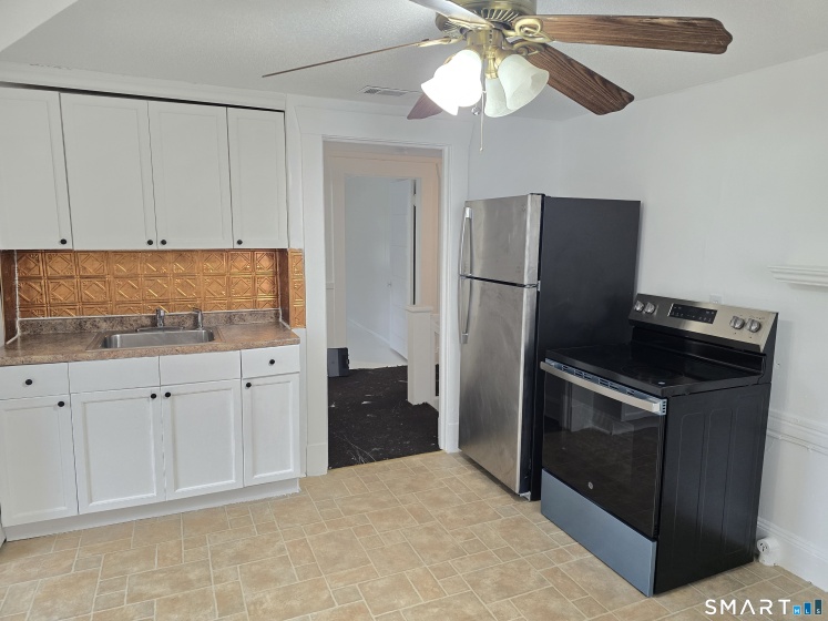 103 Capen, Windsor, 06095, 2 Bedrooms Bedrooms, 0 ,1 BathroomBathrooms,Residential Rental,For Sale,Capen,0,24172270
