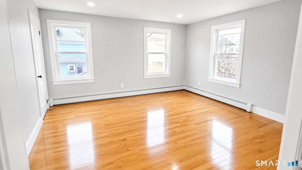 47 Perry, New London, 06320, 4 Bedrooms Bedrooms, 0 ,2 BathroomsBathrooms,Residential Rental,For Sale,Perry,0,24172470