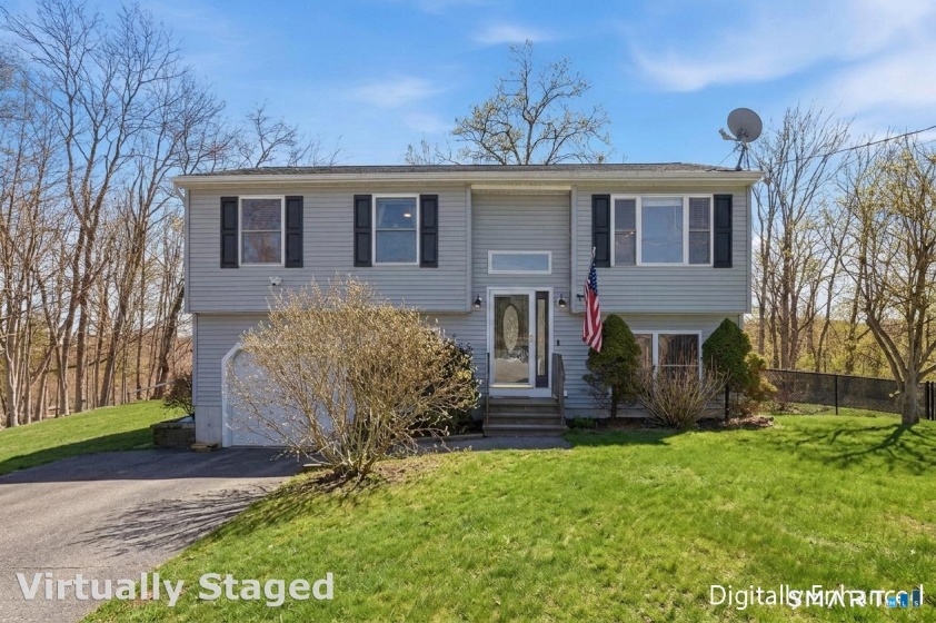 17 Vine, Putnam, 06260, 3 Bedrooms Bedrooms, 0 ,2 BathroomsBathrooms,Single Family For Sale,For Sale,Vine,0,24157656