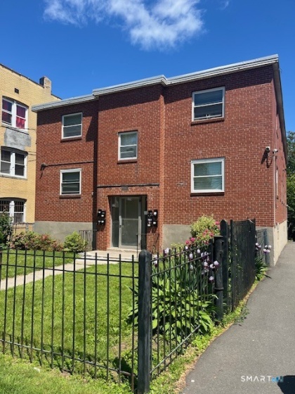 174 Hillside, Hartford, 06106, 16 Bedrooms Bedrooms, 0 ,16 BathroomsBathrooms,Multi-family For Sale,For Sale,Hillside,0,24171753
