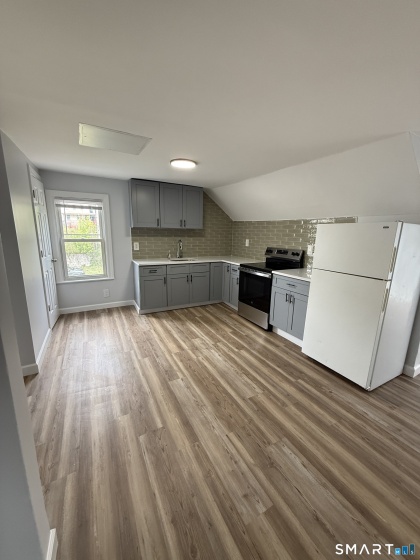103 Walnut, Waterbury, 06704, 3 Bedrooms Bedrooms, 0 ,1 BathroomBathrooms,Residential Rental,For Sale,Walnut,0,24173210