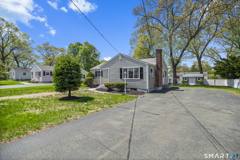 27 Highland, Windsor Locks, 06096, 3 Bedrooms Bedrooms, 0 ,1 BathroomBathrooms,Single Family For Sale,For Sale,Highland,0,24173225