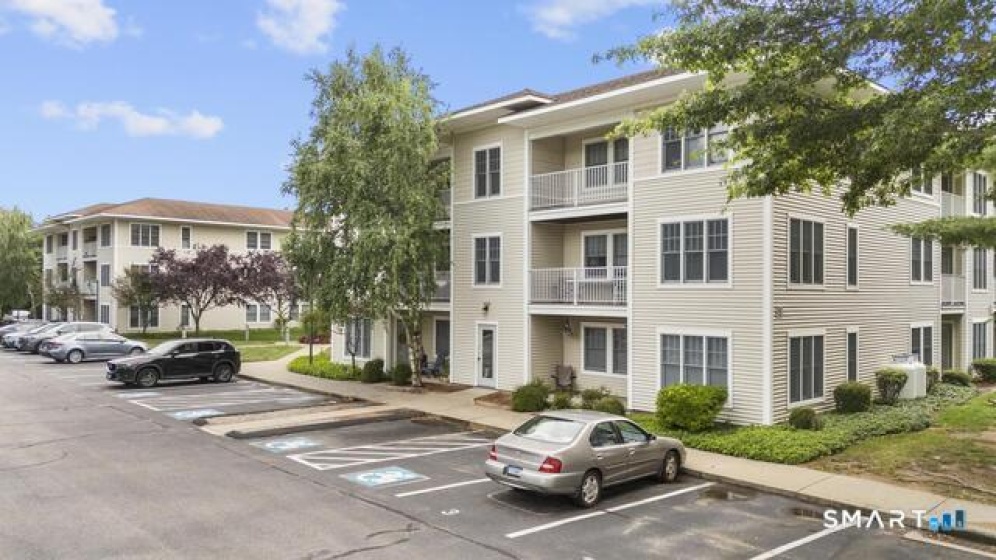 468 Main, East Lyme, 06357, 1 Bedroom Bedrooms, 0 ,1 BathroomBathrooms,Condo/co-op For Sale,For Sale,Main,0,24172541