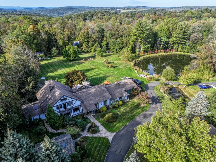 70 Obtuse Hill, Brookfield, 06804, 5 Bedrooms Bedrooms, 0 ,4 BathroomsBathrooms,Single Family For Sale,For Sale,Obtuse Hill,0,24131105
