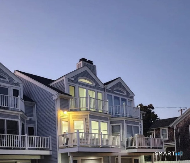239 Front, New Haven, 06513, 2 Bedrooms Bedrooms, 0 ,2 BathroomsBathrooms,Condo/co-op For Sale,For Sale,Front,0,24172995
