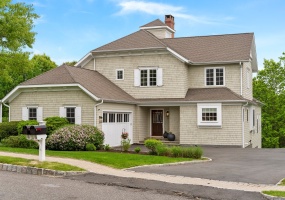 9 Damia, Danbury, 06810, 5 Bedrooms Bedrooms, 0 ,4 BathroomsBathrooms,Single Family For Sale,For Sale,Damia,0,24172636