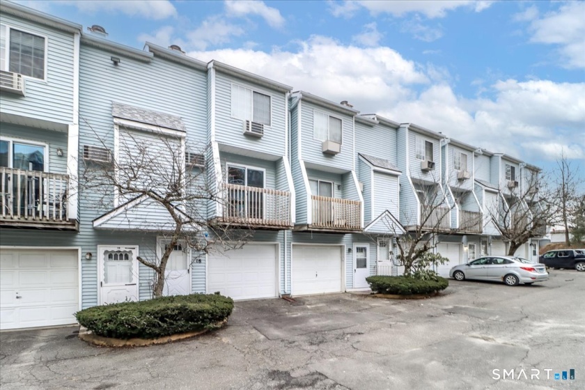 268 Congress, Waterbury, 06708, 2 Bedrooms Bedrooms, 0 ,1 BathroomBathrooms,Condo/co-op For Sale,For Sale,Congress,0,24159103