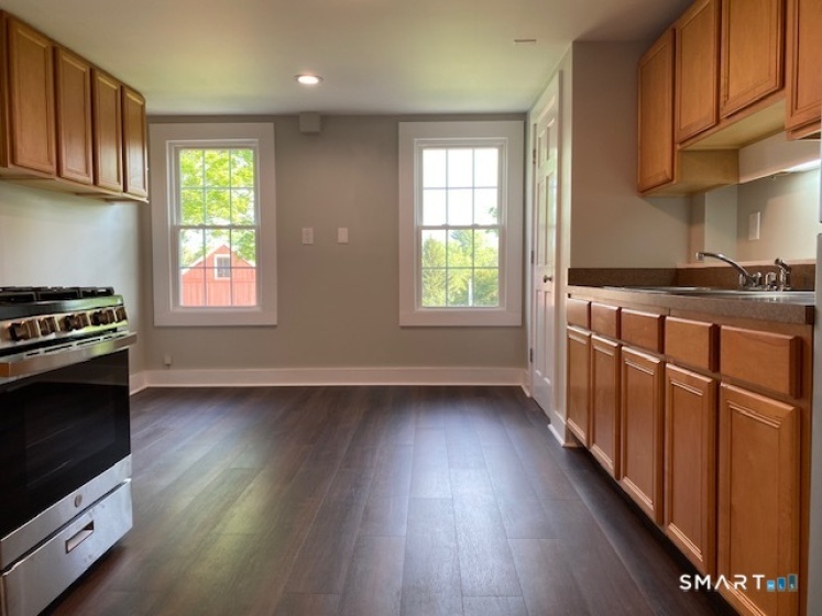 489 Middle, Manchester, 06040, 3 Bedrooms Bedrooms, 0 ,1 BathroomBathrooms,Residential Rental,For Sale,Middle,0,24176675