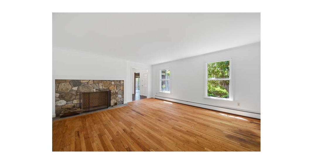 15 Valley View Rd, Newtown, Connecticut 06470, 4 Bedrooms Bedrooms, 0 ,3 BathroomsBathrooms,Single Family For Sale,For Sale,Valley View Rd,0,170625928