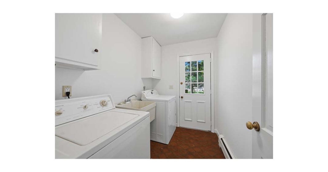 15 Valley View Rd, Newtown, Connecticut 06470, 4 Bedrooms Bedrooms, 0 ,3 BathroomsBathrooms,Single Family For Sale,For Sale,Valley View Rd,0,170625928